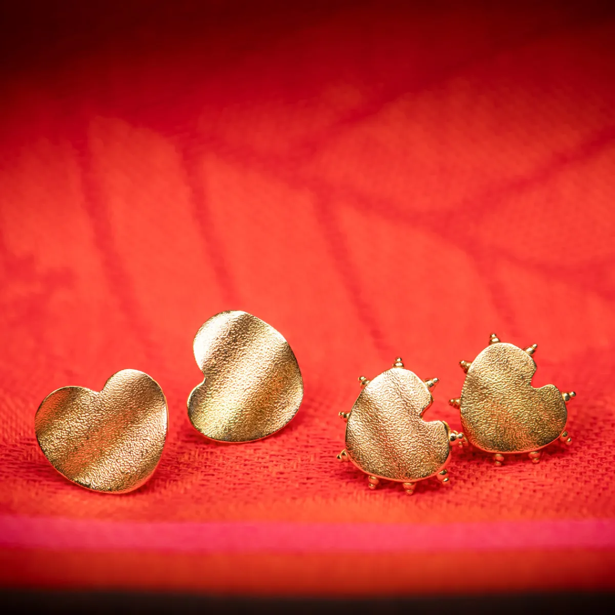 alex_sepkus_granulated_he_2.webp Alex Sepkus Granulated Heart Earrings