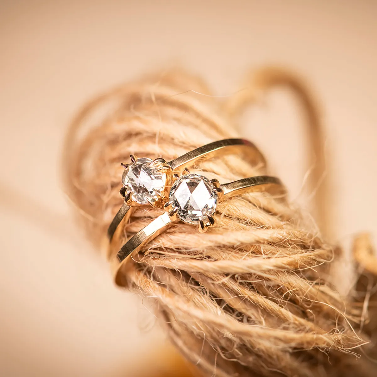 allison_ullmer_bipartite__1-1.webp Allison Ullmer Bipartite 5mm Rosecut Solitaire