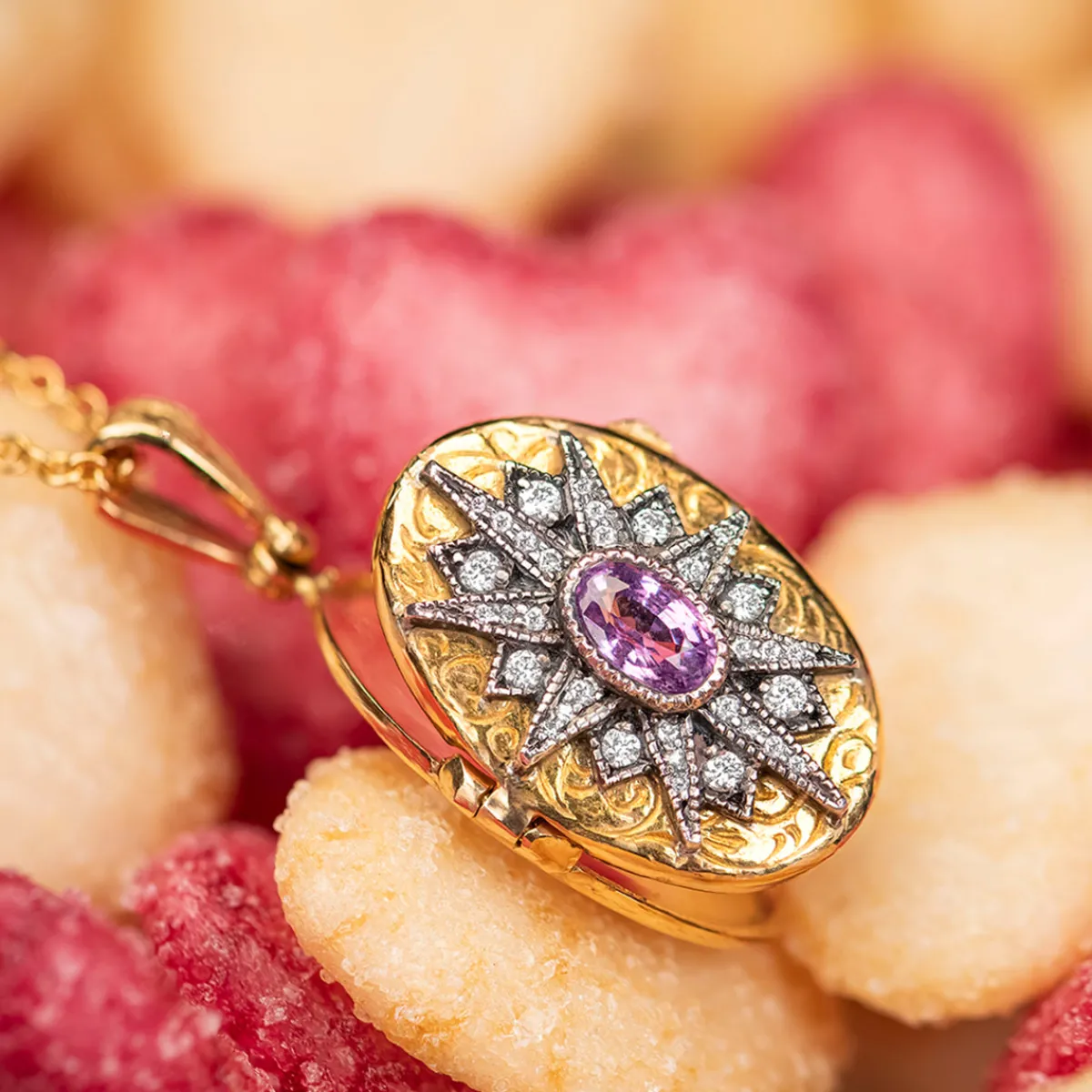 arman_sarkisyan_starburst_0.webp Arman Sarkisyan Starburst Locket