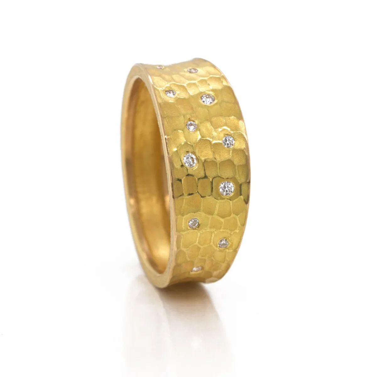 barbara_heinrich_tapered__1.webp Barbara Heinrich Tapered Carved Glacier Band