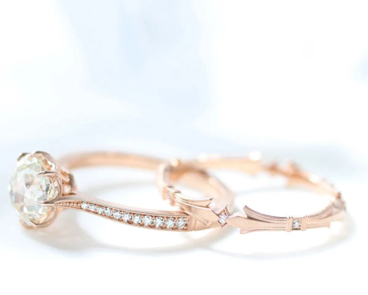 erika_winters_laurel_band_4.webp Erika Winters Laurel Band in Rose Gold