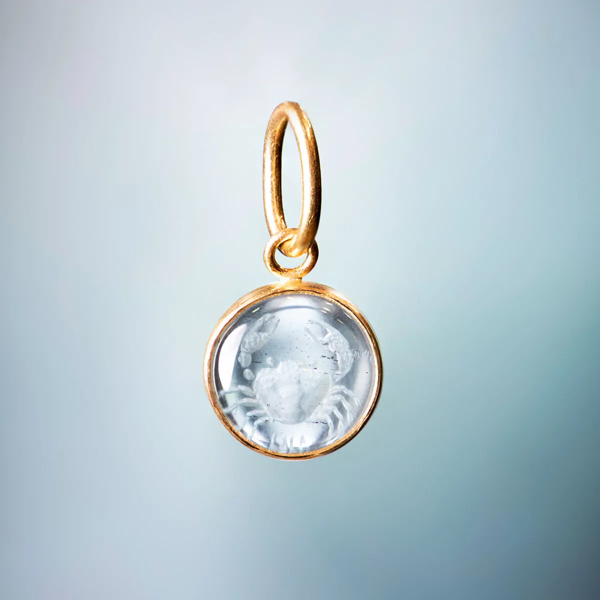 loren_nicole_aquamarine_c_1.webp Loren Nicole Aquamarine Crab Charm