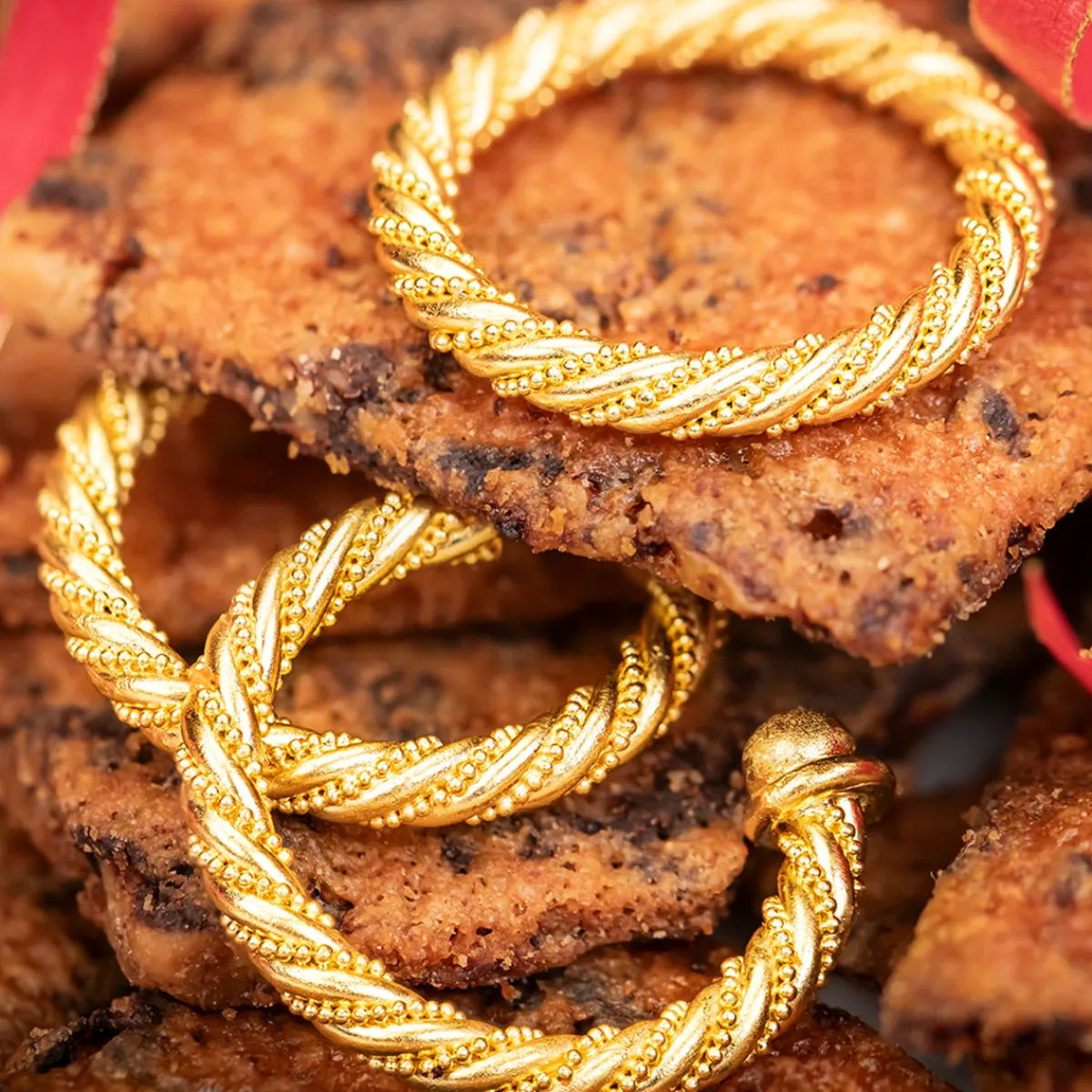 loren_nicole_viking_twist_3.webp Loren Nicole Viking Twist Band